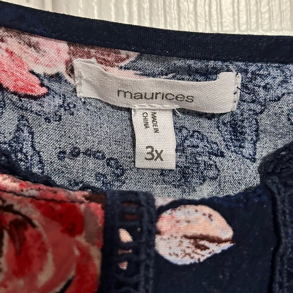 Maurices summer top, navy with floral, size 3x - Picture 2 of 6